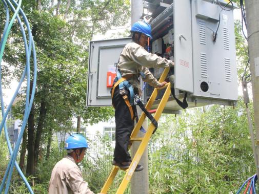 國網(wǎng)政和縣供電公司迎峰度夏不停步 勇戰(zhàn)高溫護清涼